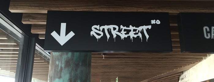 StreetXO is one of Tempat yang Disimpan Fabio.