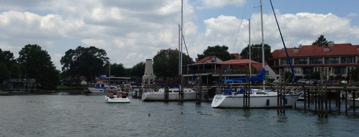 Don's Port Marina is one of Orte, die KC gefallen.