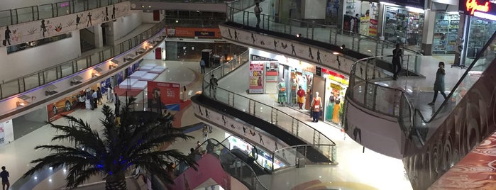 Raghuleela Mall is one of Favorites Malls.