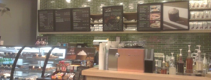 Starbucks is one of Tempat yang Disukai Haldun.