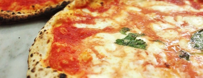 L'Antica Pizzeria da Michele is one of Napoli & Positano.
