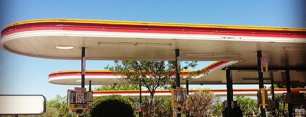 Sonic Drive-In is one of Kelley’s Liked Places.