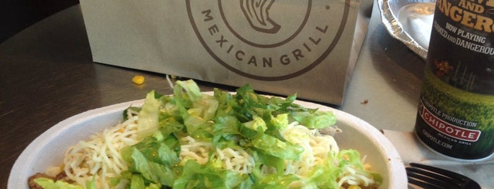 Chipotle Mexican Grill is one of Tempat yang Disukai Brian.