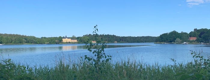 Stockholms golfklubb is one of สถานที่ที่ K. ถูกใจ.