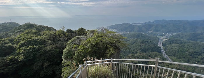 Jigoku Nozoki (View of Hell) is one of Tempat yang Disukai 西院.