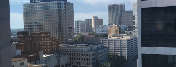 One Georgia Center is one of Lugares favoritos de Chester.
