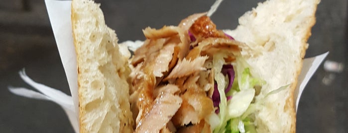 Pergamon Döner Kebap is one of Posti che sono piaciuti a Robert.