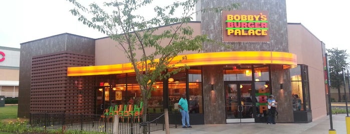 Bobby's Burger Palace is one of Tempat yang Disimpan Jennifer.