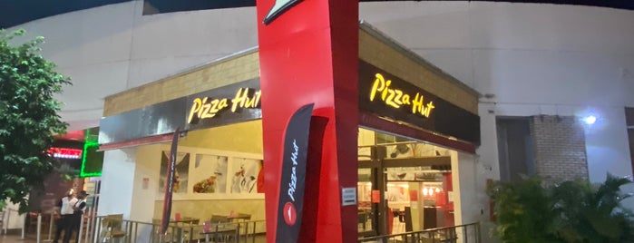 Pizza Hut is one of Brasília.