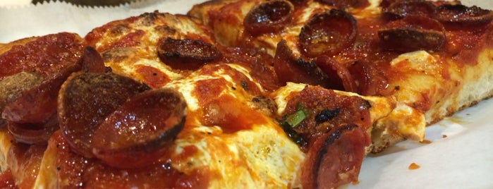 Prince Street Pizza is one of Locais curtidos por Emily.