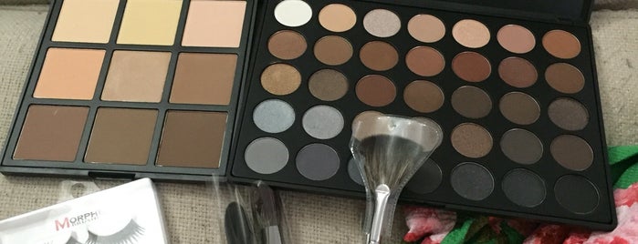 Morphe Brushes is one of Lugares favoritos de Yessy.