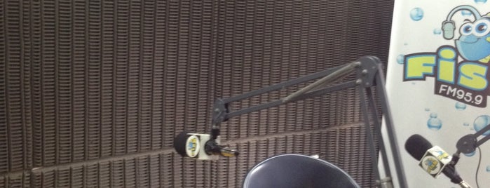 Radio Fish FM 95.9 is one of Medios de comunicación.