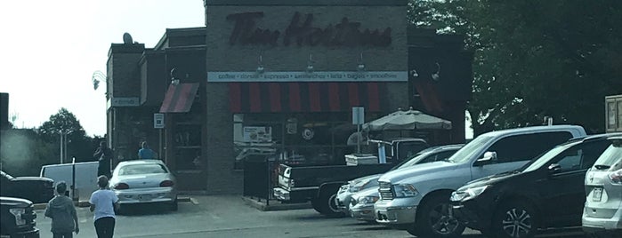 Tim Hortons is one of Restaurantes.
