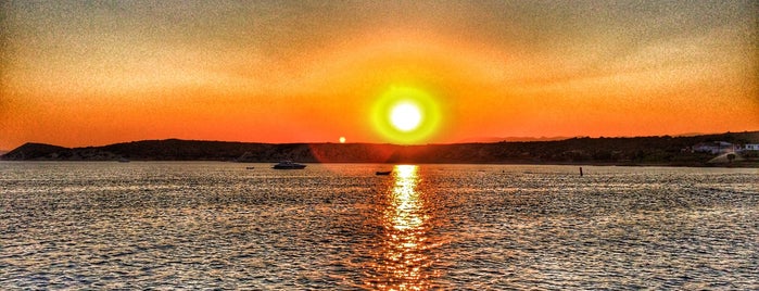 Montana Beach is one of Çeşme.