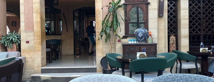Al Bindaira Café is one of Queenさんの保存済みスポット.