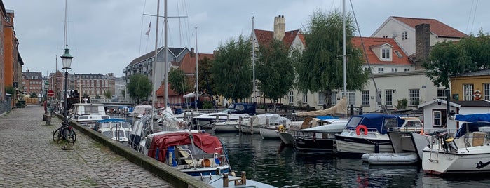 Ved kanalen på Christianshavn is one of Copenhagen.