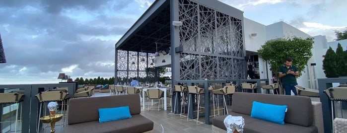 SkyBar 25 is one of Accra diner out.