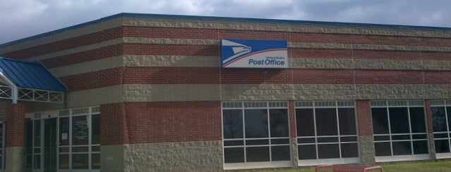 Post Office is one of Locais curtidos por Aaron.