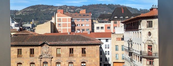 Museo Bellas Artes is one of Camino De Santiago.