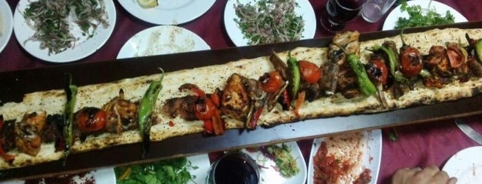 Golcuoğlu Kebap is one of Emreさんの保存済みスポット.
