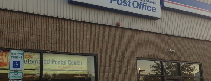 US Post Office is one of Orte, die Ronnie gefallen.