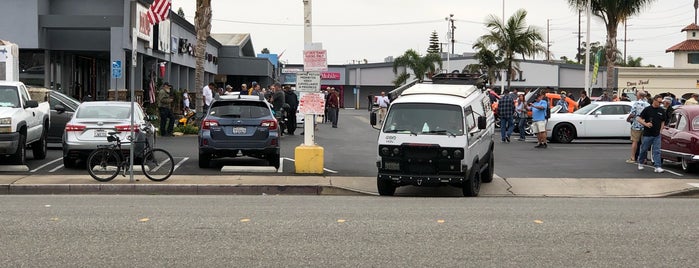 Adams Ave Donuts is one of Locais curtidos por Ryan.