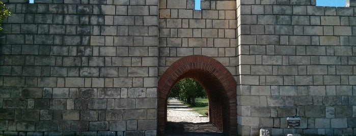 Pliska Historical-Architectural National Preserve is one of 100 национални туристически обекта.