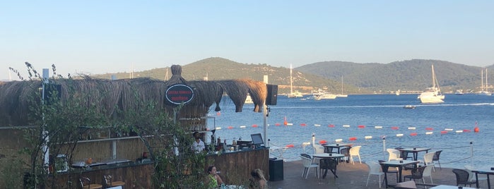 Bamboo Beach & Şahsına Münhasır Meyhane is one of Posti che sono piaciuti a Aslı Ayfer.