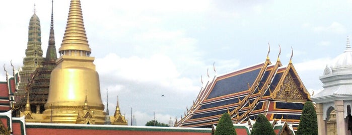 วัดพระศรีรัตนศาสดาราม (วัดพระแก้ว) is one of ^^Thai: 🔆^^.