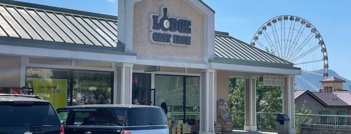 Lodge Factory Store - Pigeon Forge is one of Chad : понравившиеся места.