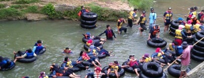 Objek Wisata Goa Pindul is one of สถานที่ที่ vanessa ถูกใจ.