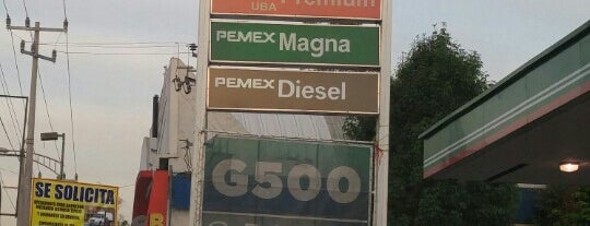Gasolinera PEMEX 5239 is one of Lugares favoritos de Lucy.