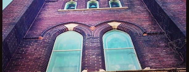 9th street abbey is one of The 15 Best Places for Green Chili in St Louis.