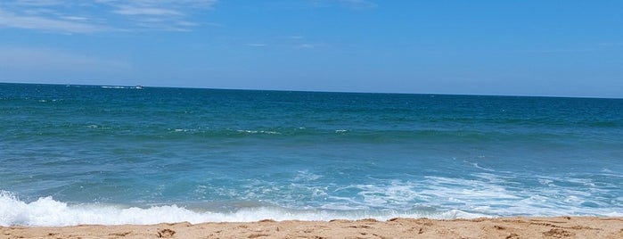 Praia do Pinho is one of A fazer Bal. Camboriú.
