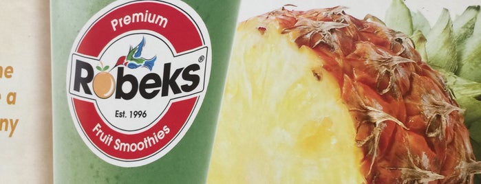 Robeks Fresh Juices & Smoothies is one of Nadim'in Beğendiği Mekanlar.
