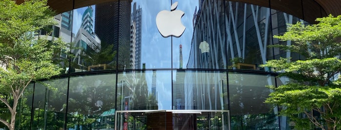 Apple Central World is one of Bangkok, Thailand : 2023.