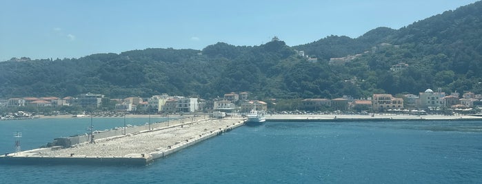 Karlovasi Port is one of 17 August Samos.