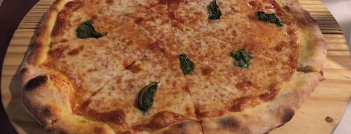 Ricciotti Pizza Pasta & Deli is one of Local Delights.
