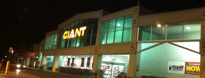 Giant Food Store is one of Orte, die Kaili gefallen.