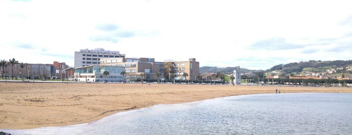 Playa de El Arbeyal is one of Playas de España: Principado de Asturias.