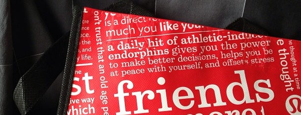 lululemon athletica is one of Justinさんのお気に入りスポット.