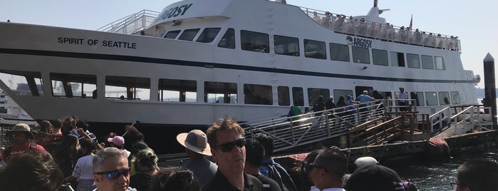 Argosy Harbor Cruise is one of Locais curtidos por SooFab.