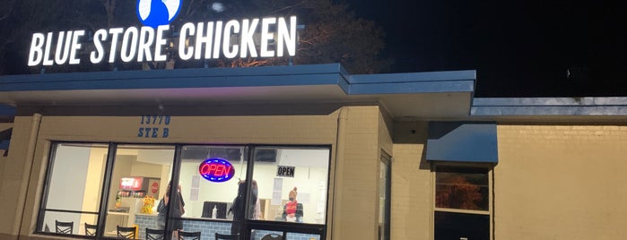 Blue Store Chicken is one of Lugares favoritos de SooFab.