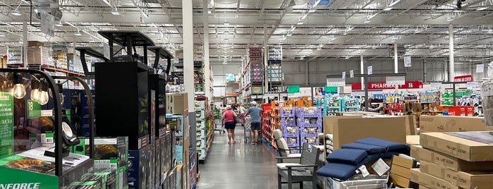 Costco is one of Scottさんのお気に入りスポット.