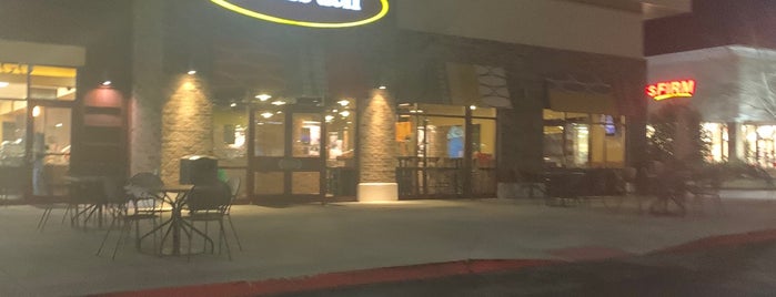 Jason's Deli is one of SooFabさんのお気に入りスポット.