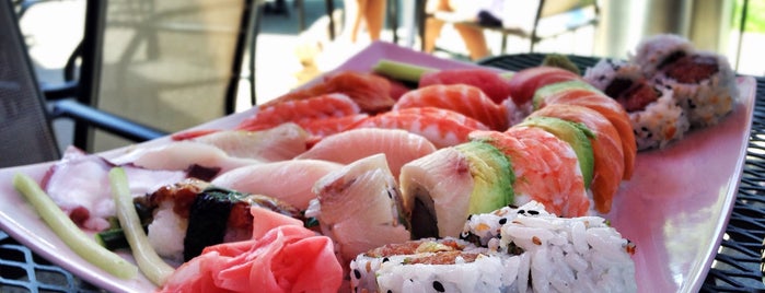 Blufin Sushi is one of Tempat yang Disukai Cierra.