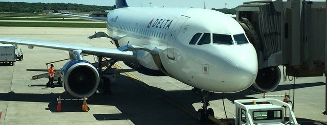 Delta Airlines Ticket Counter is one of MSN Airport.