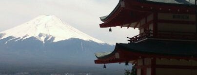 Arakura Fuji Sengen Shrine is one of beautiful Japan.