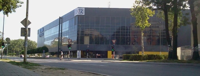 Roda Centar is one of Mega marketi.