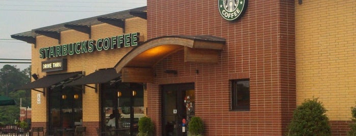 Starbucks is one of Lugares favoritos de Staci.